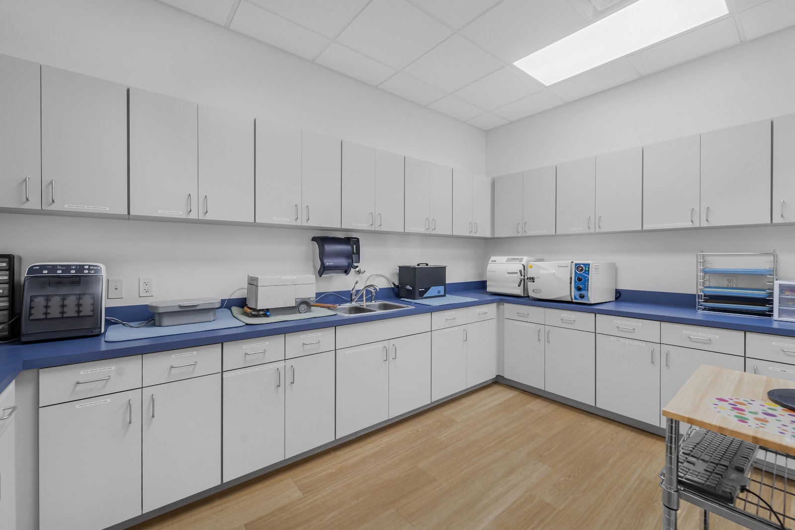 Modern dentistry equipment at Tomlinson Dental